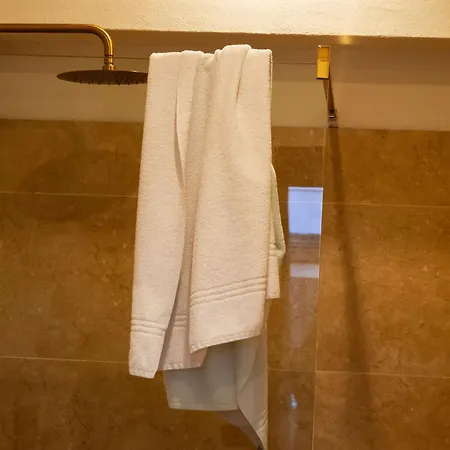 Taga Guest house *
