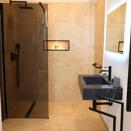 Taga 4*
